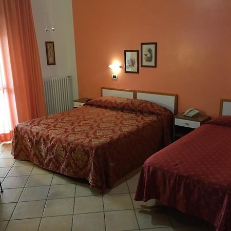 Hotel Magda Novafeltria Номер фото