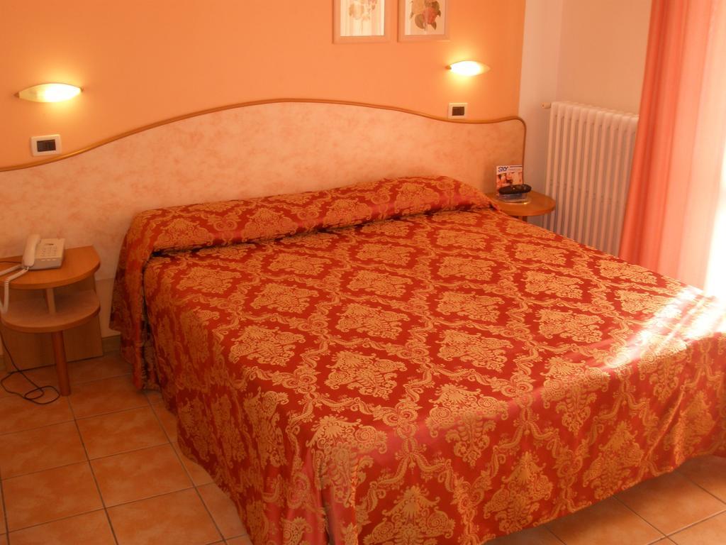 Hotel Magda Novafeltria Номер фото